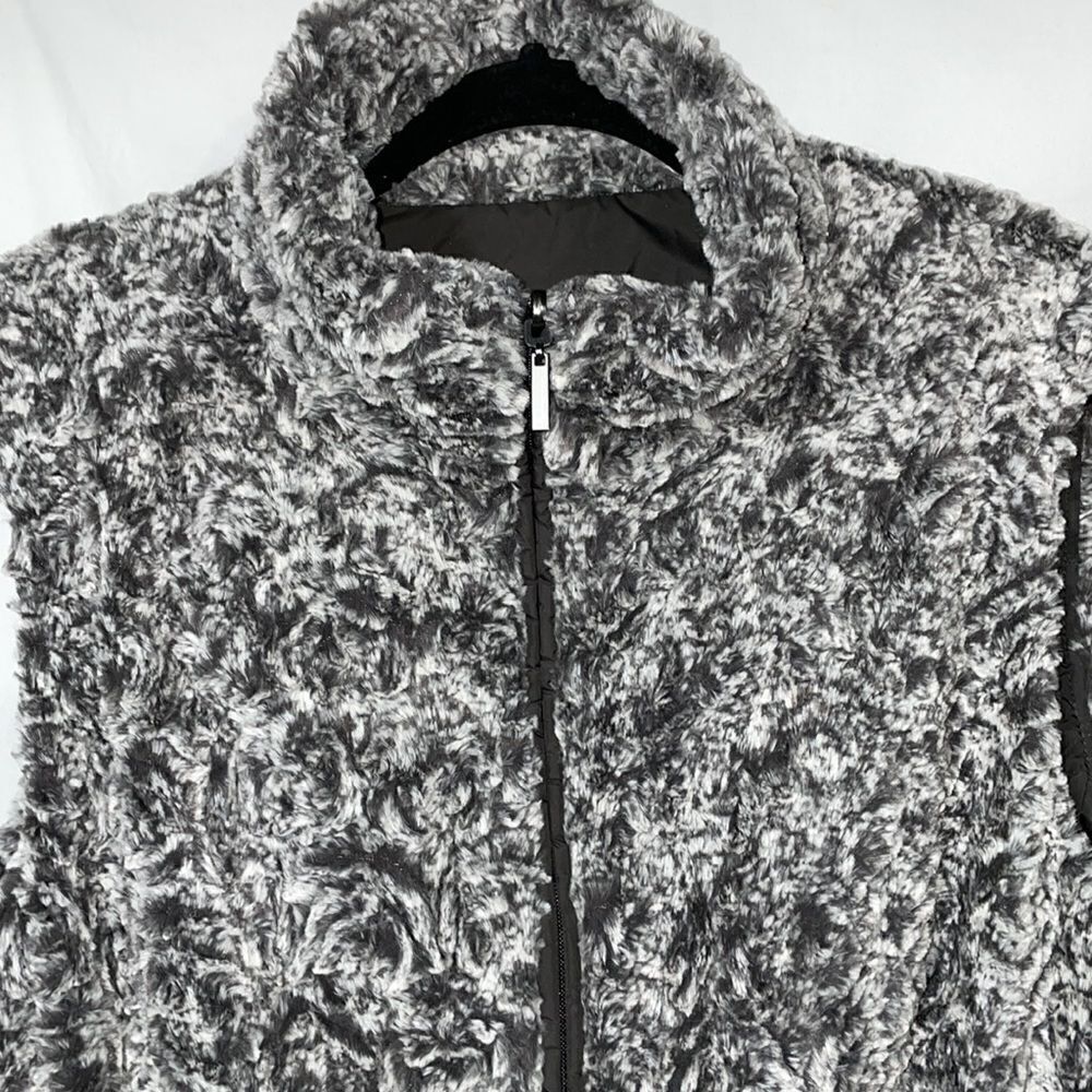 Reversible vest  - Picture 2 of 15